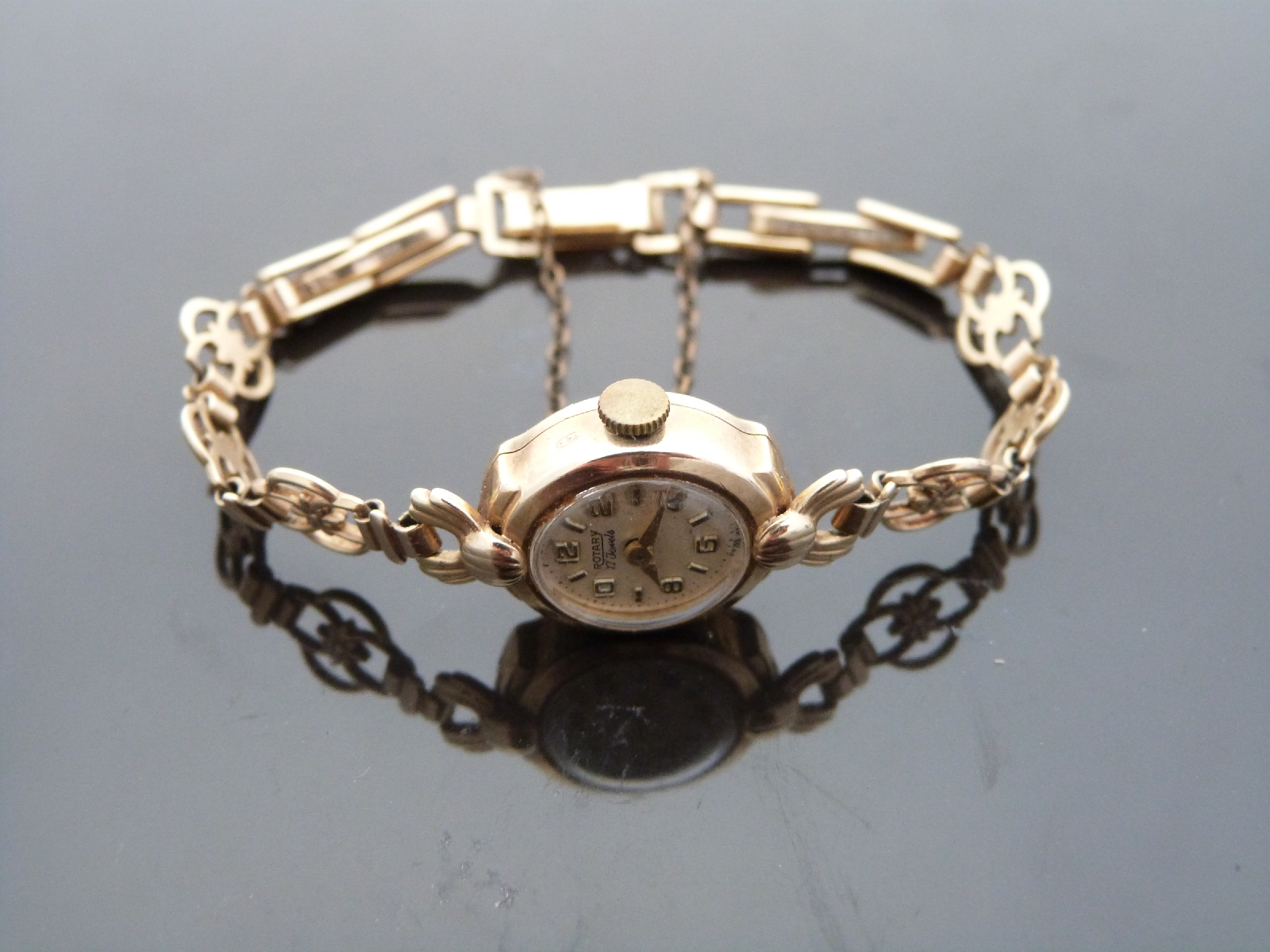 Rotary 9ct gold ladies wristwatch with gold hands, Arabic numerals, - Image 3 of 6
