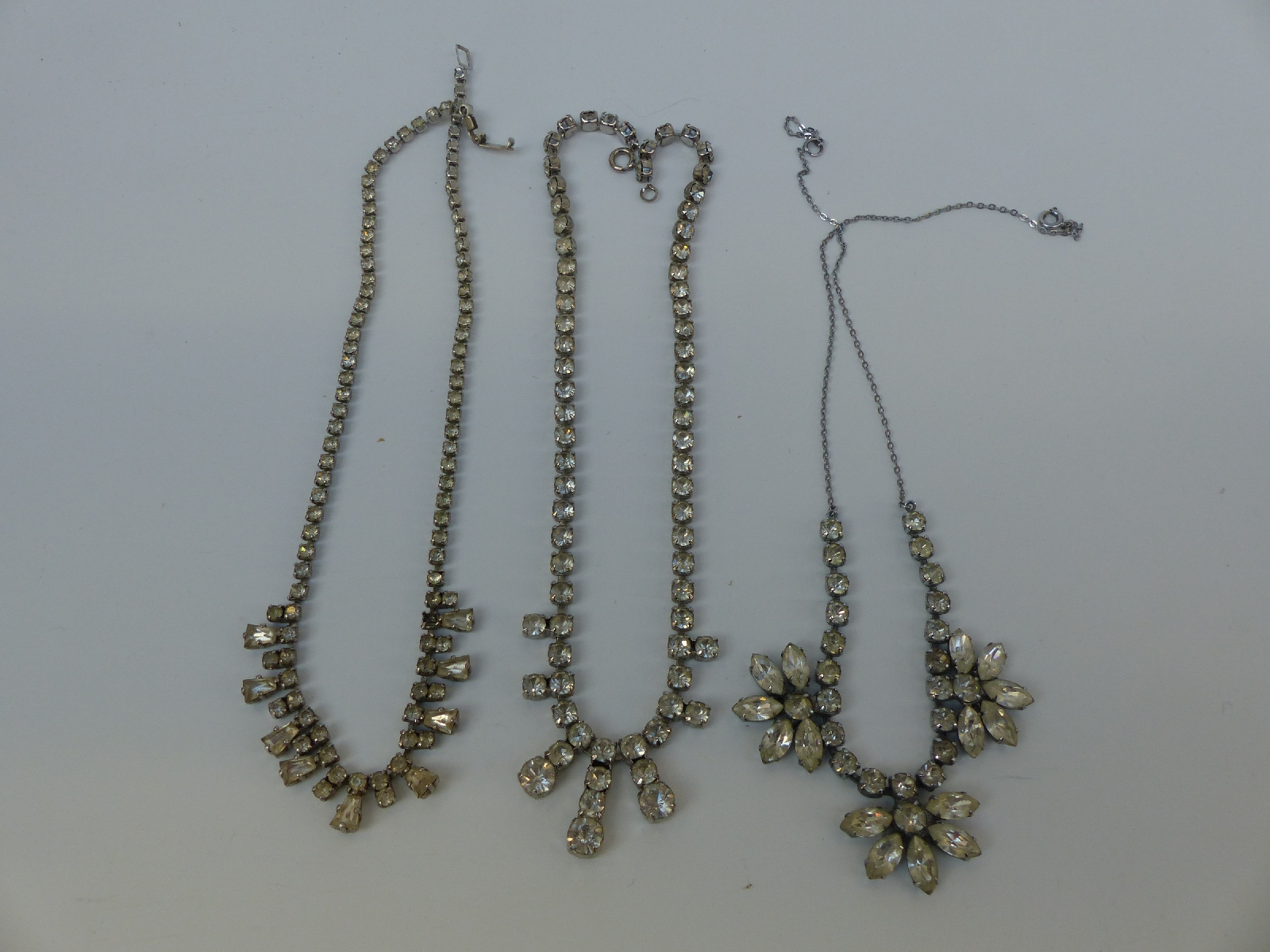 A collection of costume jewellery including rings, brooches including Miracle and Mizpah, - Image 6 of 21