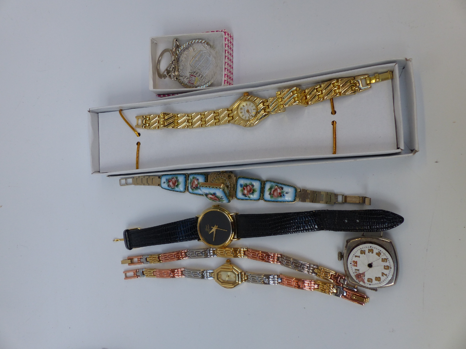 A collection of costume jewellery to include a diamond set pendant, silver necklace, - Image 10 of 23