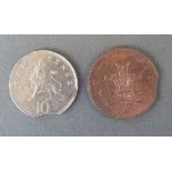 Two UK decimal coin mis-strikes comprising 1989 2p and 1992 5p