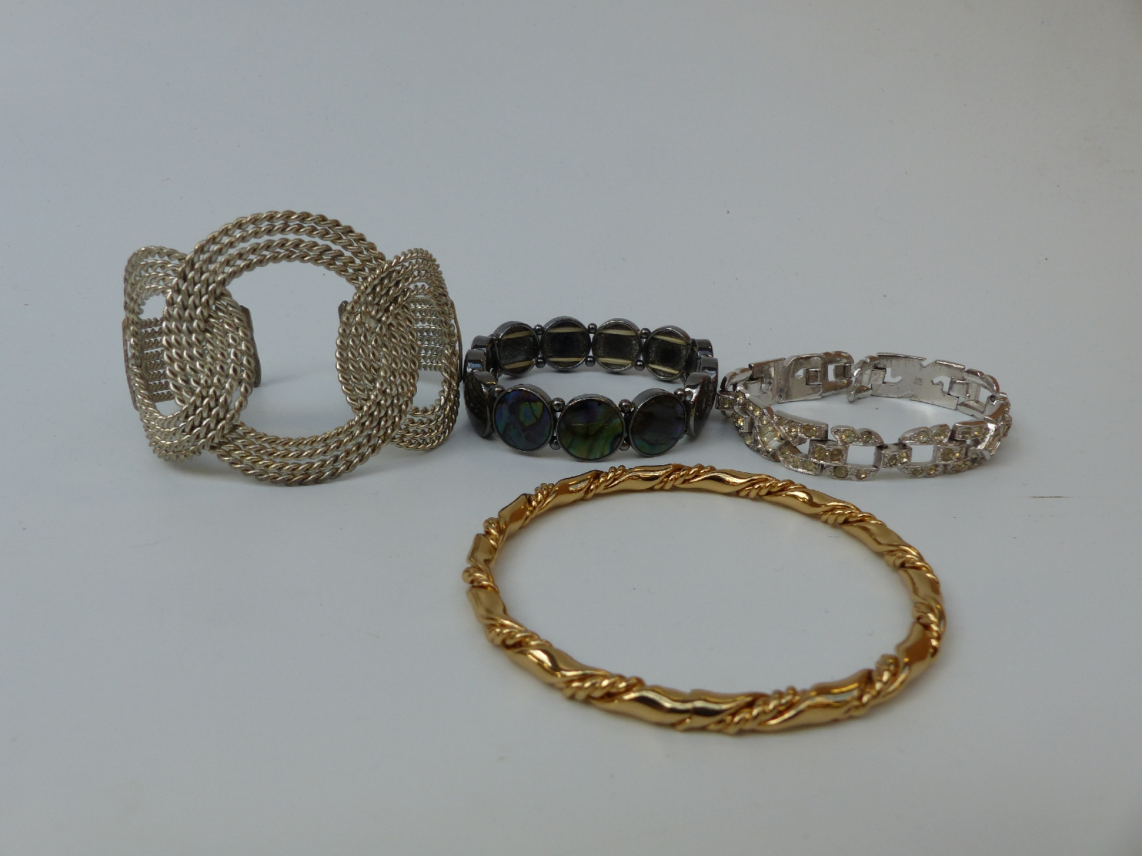 A collection of costume jewellery to include Sarah Coventry bracelets etc - Image 2 of 10