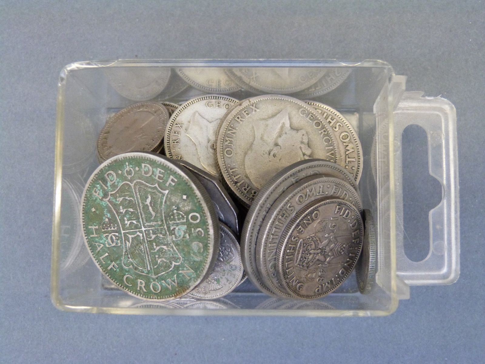 An amateur collection of largely UK coinage in a small collector's cabinet, - Bild 8 aus 17