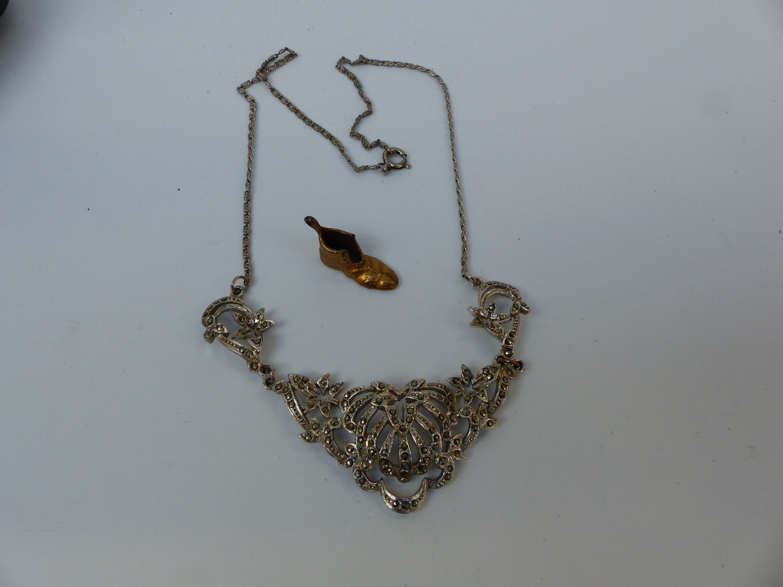 A collection of costume jewellery to include a diamond set pendant, silver necklace, - Image 6 of 23