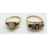 Two 9ct gold rings, one set with garnets, sizes L/M and O/P, 4.