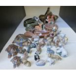 A group of Wade figures including Disney Lady and the Tramp and Hat Box series