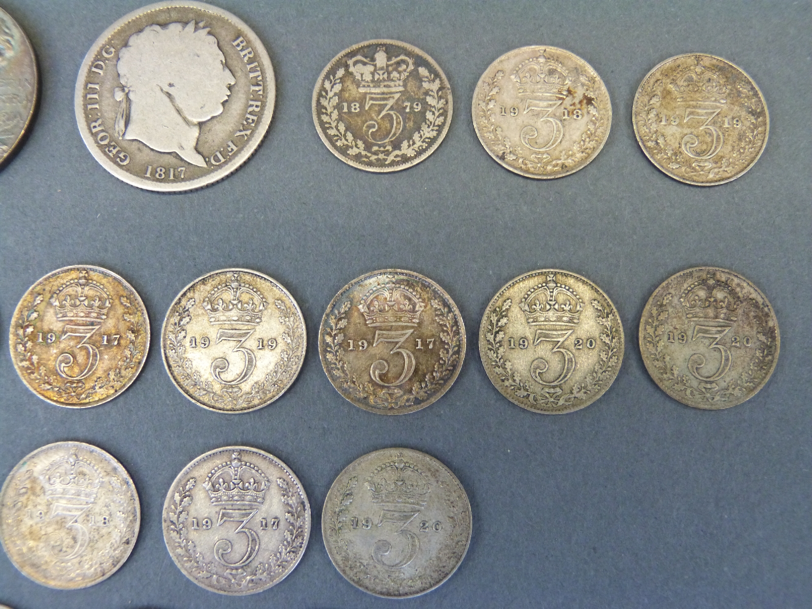 A collection of various silver coins to include Victorian commemorative medal coin, - Bild 6 aus 6