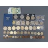 A small amateur collection of largely UK coinage, includes modern crowns, £5 coins,