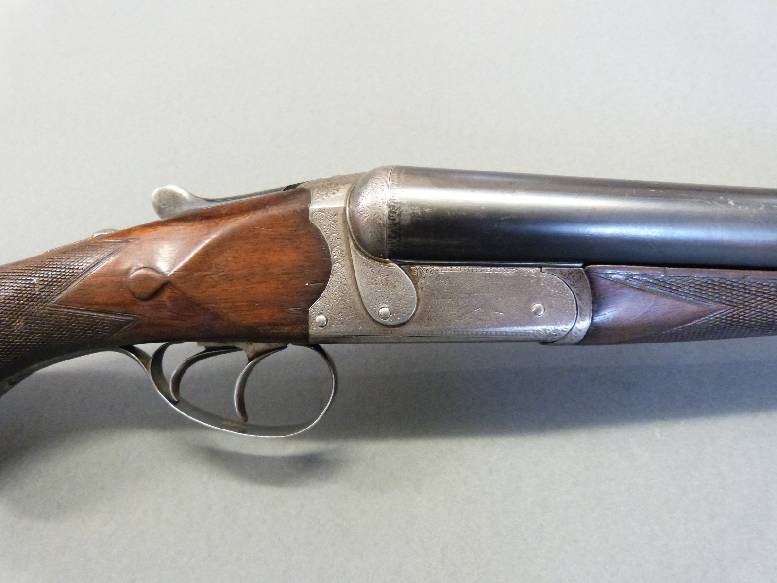 Lincoln Jeffries 12 bore side by side shotgun with ornate engraving to the shaped locks, top plate, - Image 6 of 13