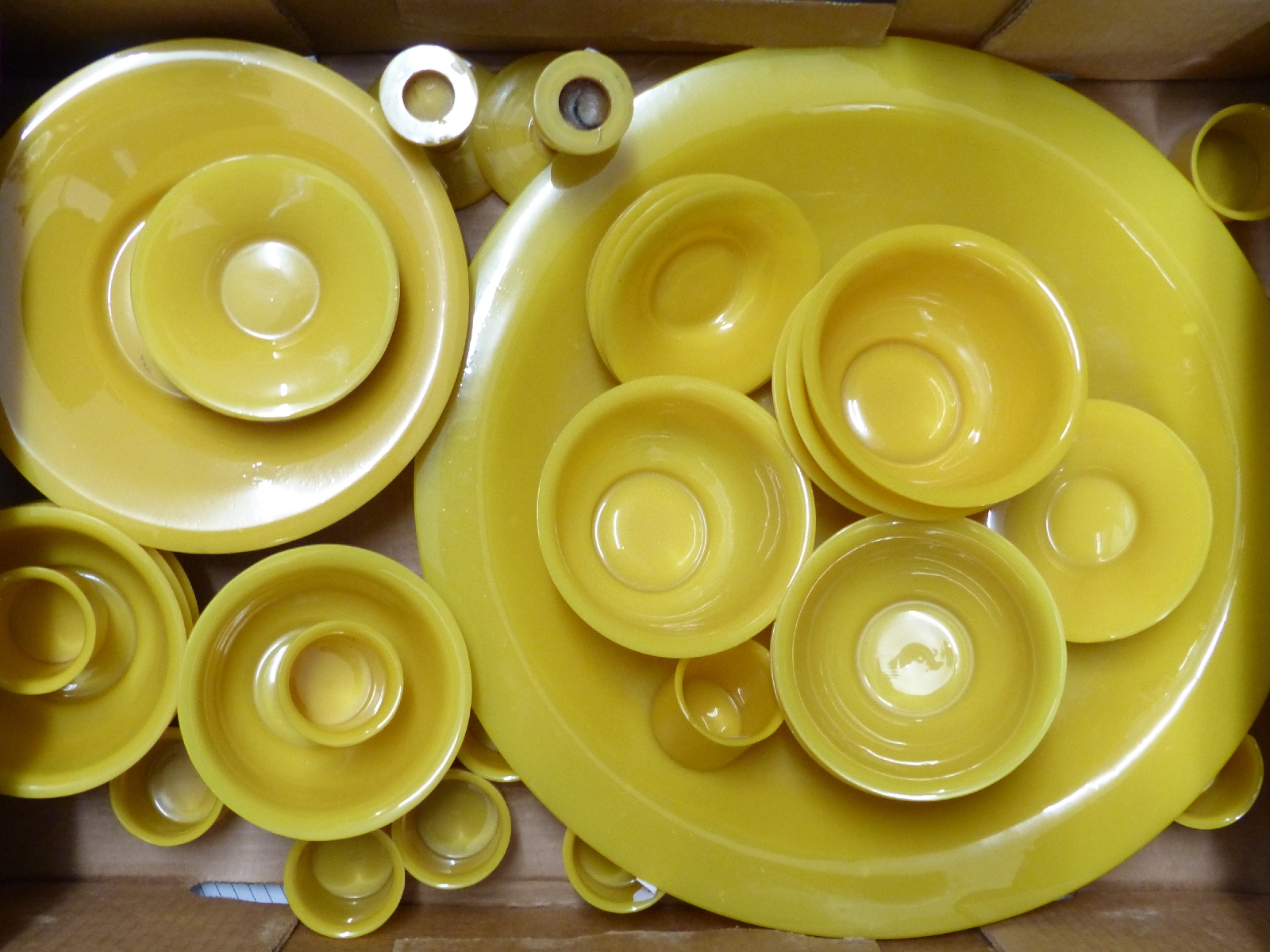 Yellow glass teaware