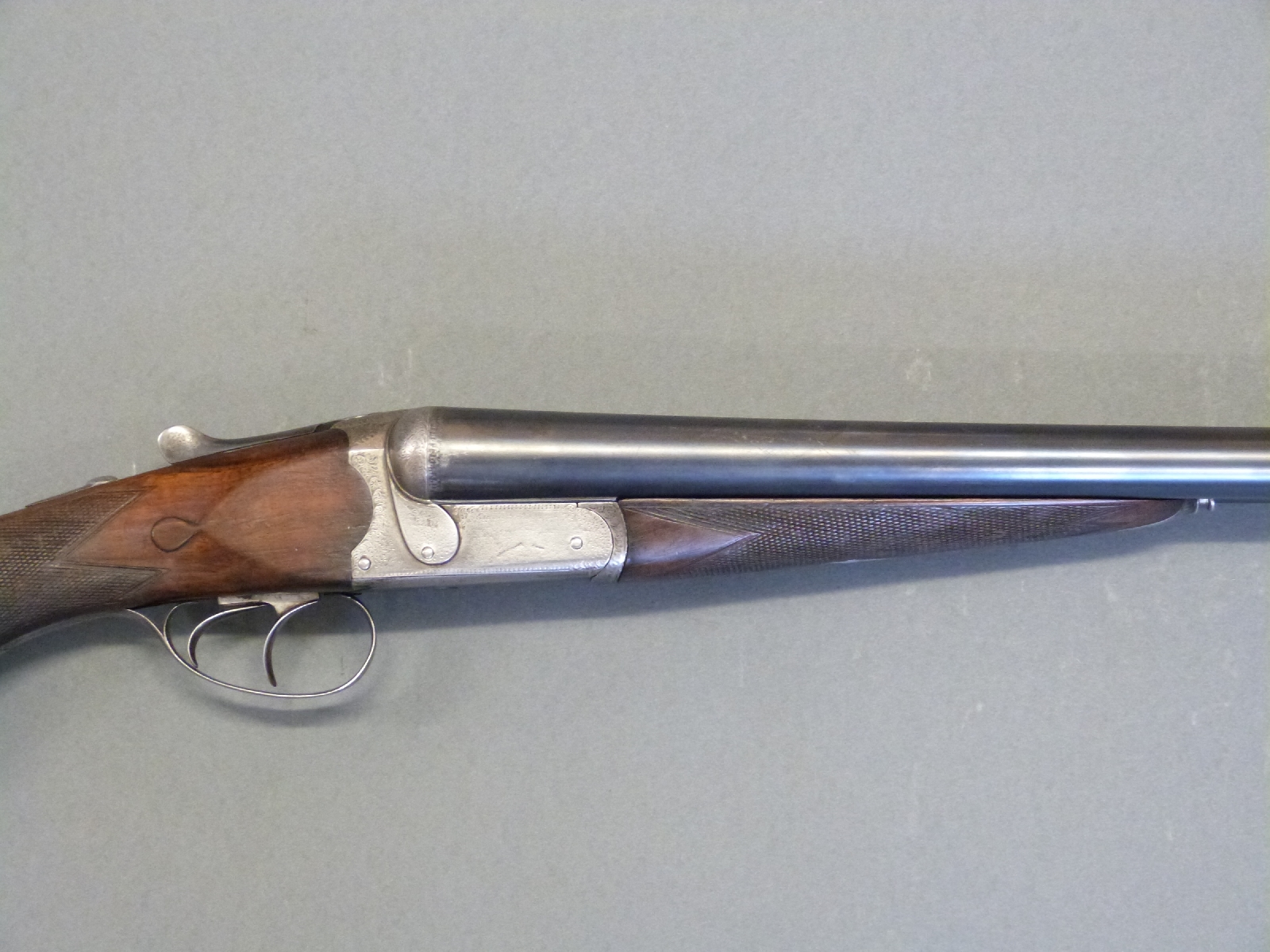 Lincoln Jeffries 12 bore side by side shotgun with ornate engraving to the shaped locks, top plate, - Image 4 of 13
