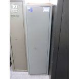 Brattonsound Engineering seven gun safe / cabinet H130 x W41 x D35cm