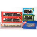 Six 00 gauge locomotives comprising Lima GWR BO-BO railcar No 22 205132,