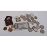 A collection of crown sized coins to include English commemorative, USA dollars, Chinese,