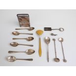 Set of six hallmarked silver coffee spoons, weight 53g,