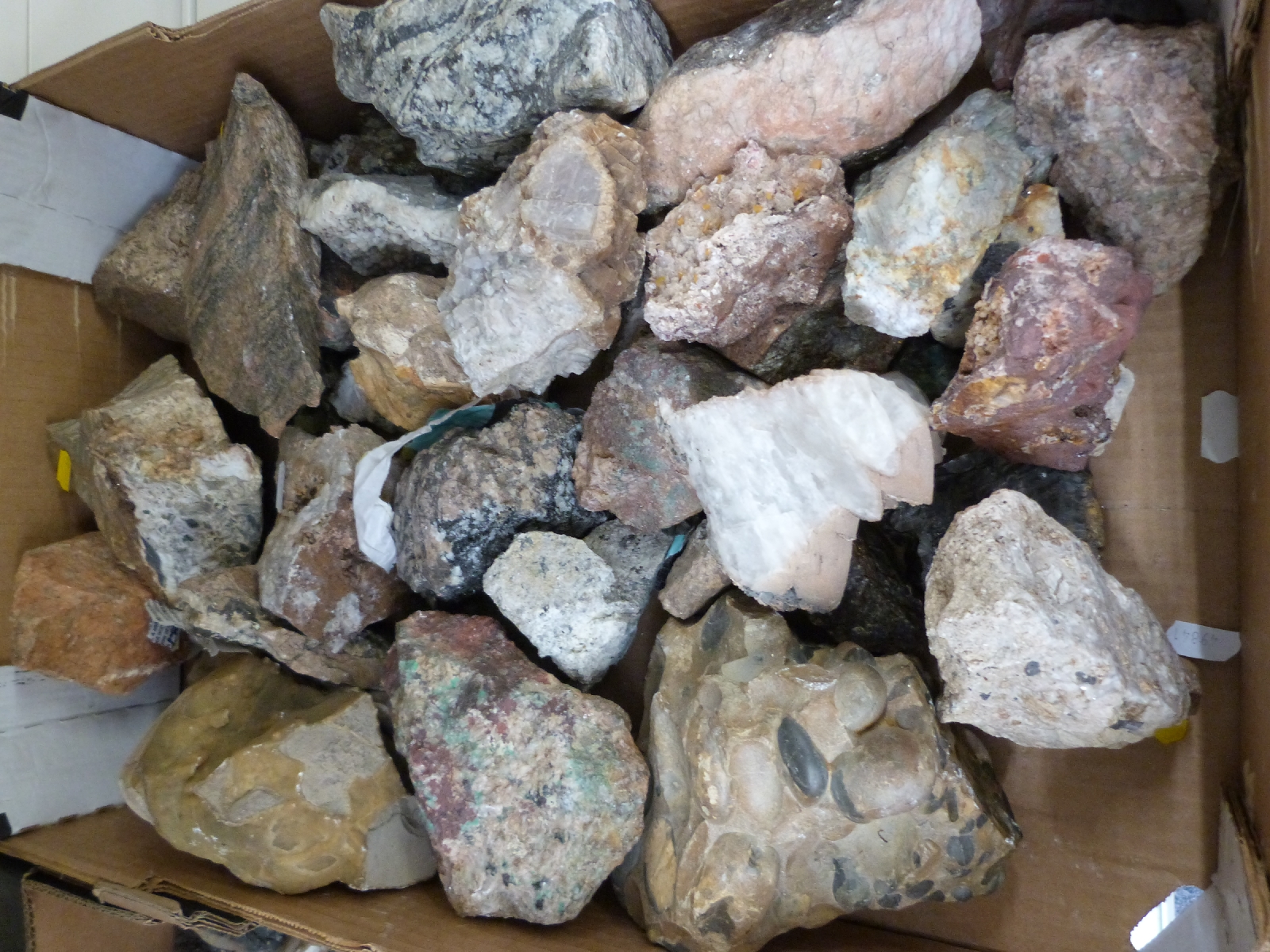 A quantity of quartz, pyrite, - Bild 4 aus 4