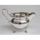 Walker & Hall George VI hallmarked silver milk jug, Sheffield 1939, length 15.