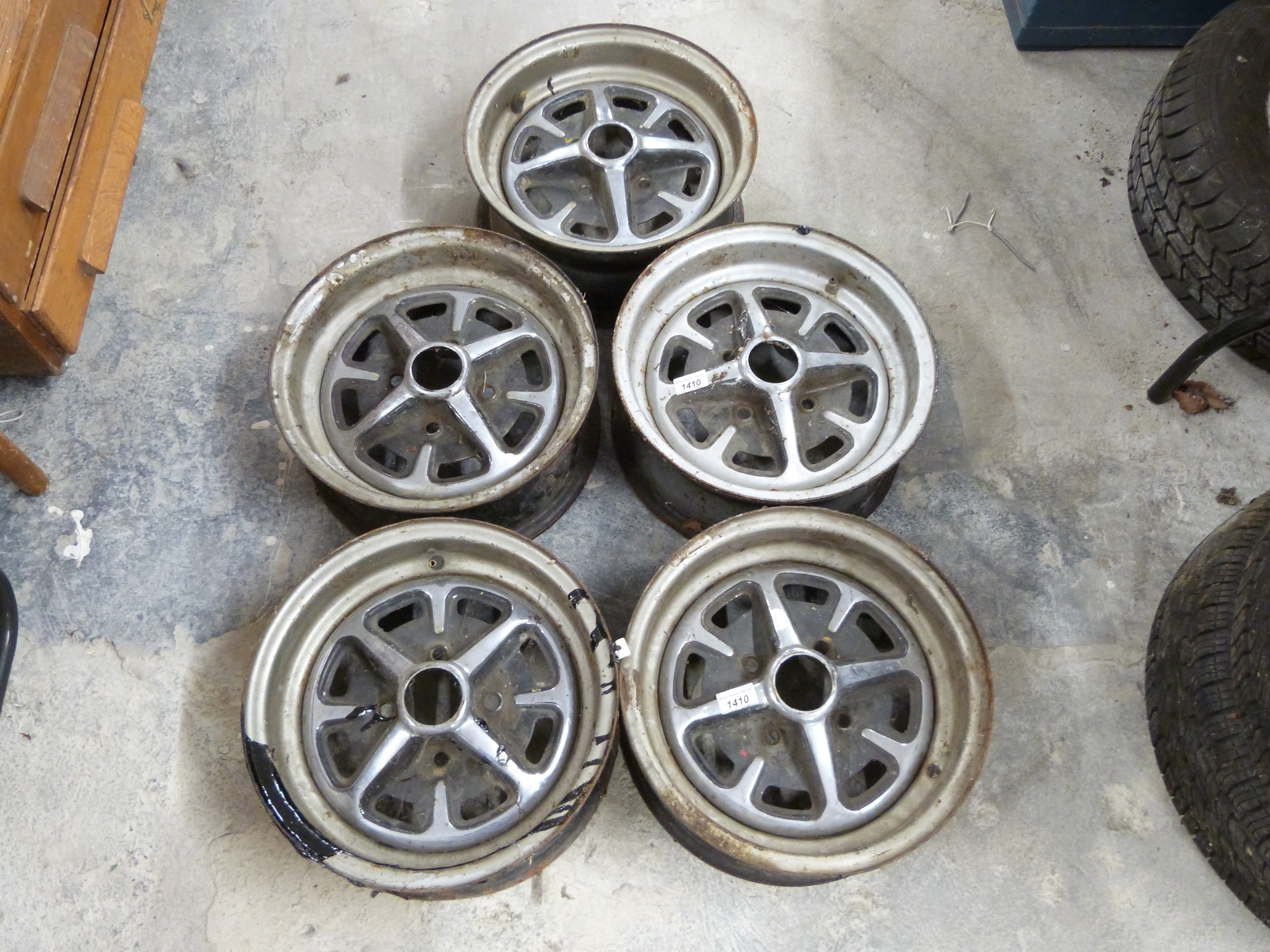 Set of five Rostyle wheels, four stud,