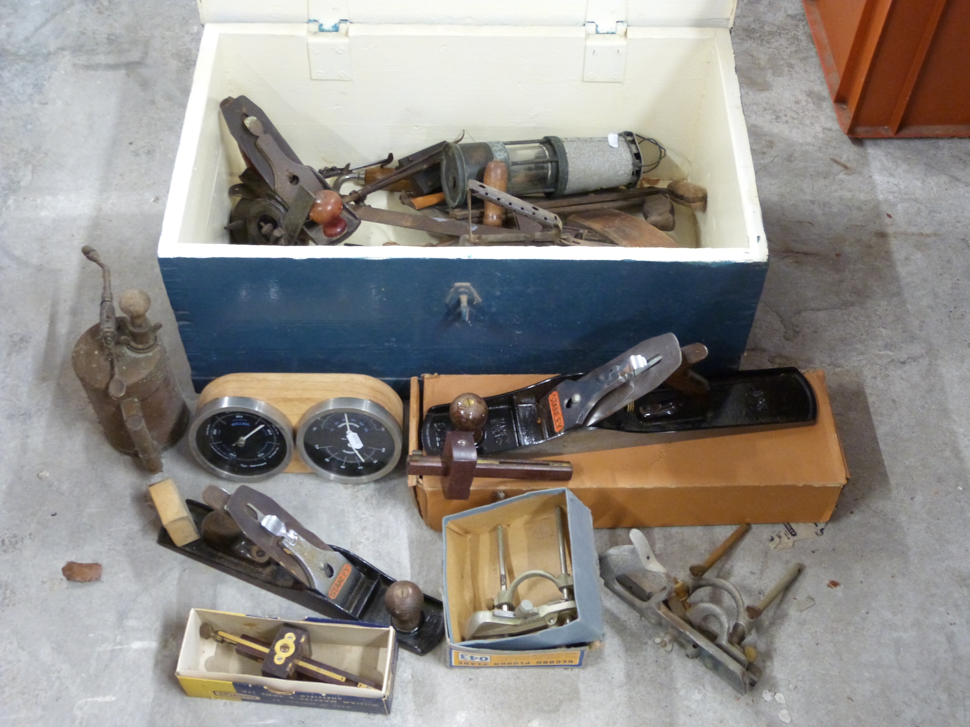 A quantity of tools including boxed Stanley No 6 plane, Record 043 plough plane,