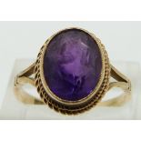 A 9ct gold ring with an amethyst, size P