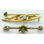 Edwardian gold brooch set with a peridot and a brooch set with opals, 3.7g