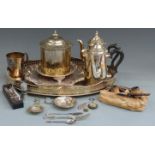 A collection of plated ware to include Elkington tea caddy, tray and pipes including Meerschaum '