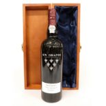 Graham's Six Grapes reserve port, 75cl 20% vol, in wooden presentation case