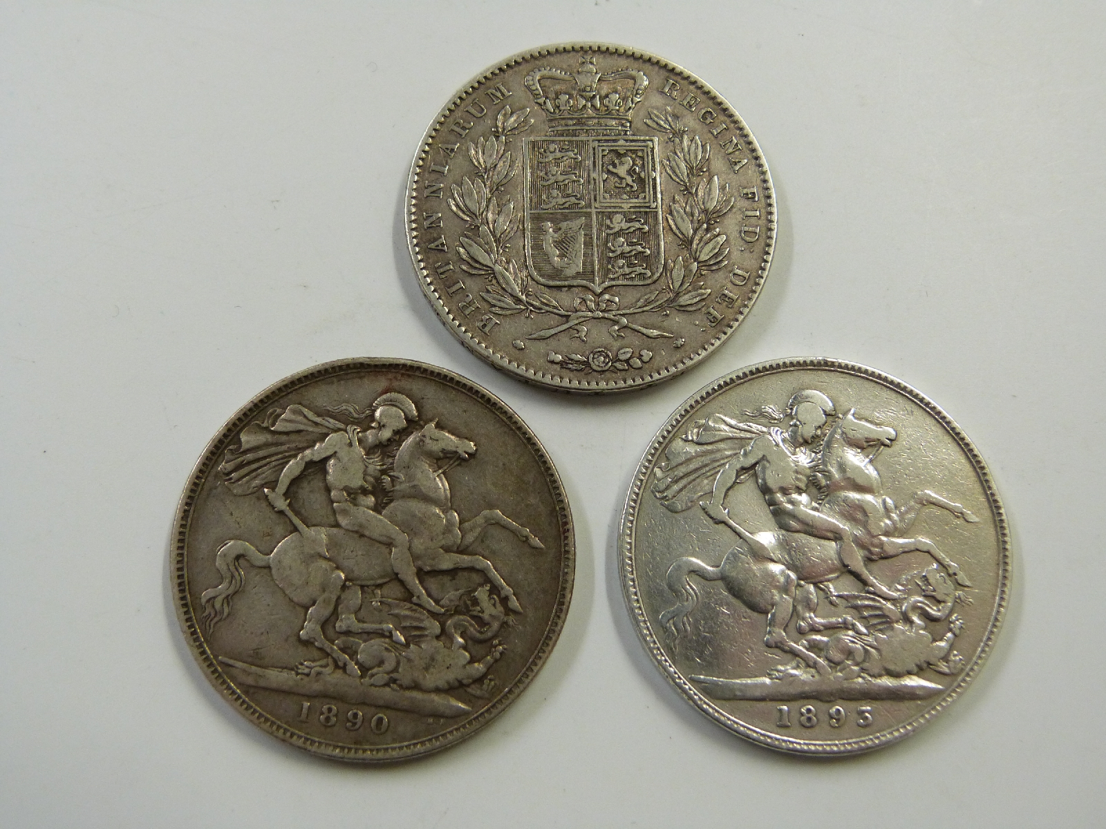 A trio of Victorian crowns to include young head 1845 VIII with cinquefoil, 1893 veiled head and - Image 2 of 2