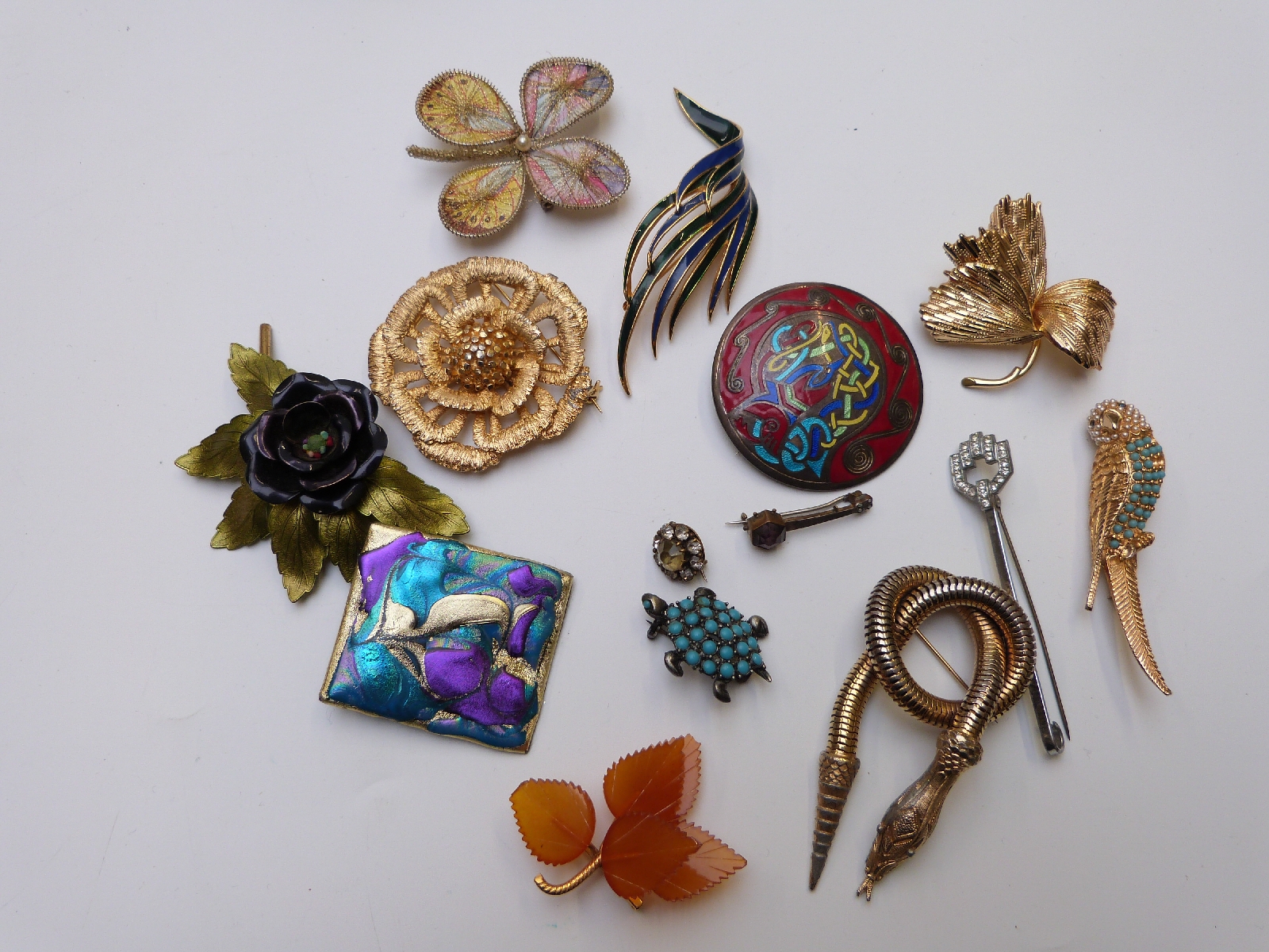 A collection of brooches including marcasite, Grosse, micro mosaic heart shaped brooch, snake brooch - Image 3 of 9