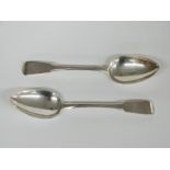 A pair of Georgian hallmarked silver fiddle pattern tablespoons, London 1819, 117g