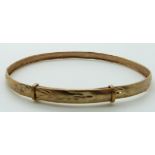 A 9ct gold bangle, 3.6g