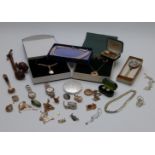 A collection of jewellery including cufflinks, necklaces, brooches, pearls etc