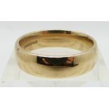 A 9ct gold wedding band / ring, London import marks, size S/T, 6.96g