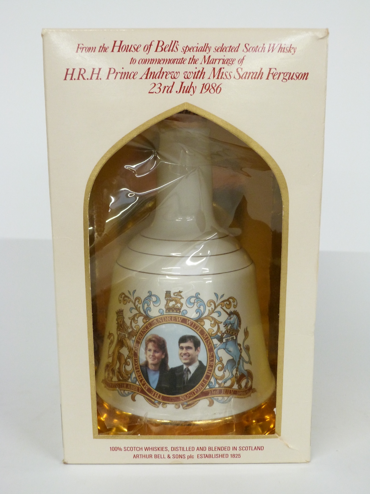 Bell's whisky bell commemorating the wedding of Prince Andrew and Miss Sarah Ferguson, 75cl 43% vol,