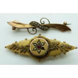 Two 9ct gold Victorian/ Edwardian brooches, 5.4g