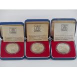 Three Royal Mint 1977 Queen's Silver Jubilee silver proof crowns, all in original cases with