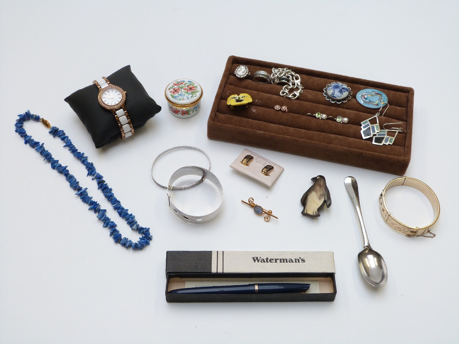 A collection of silver jewellery including rings, bracelet, earrings and necklace, a Waterman pen, - Image 3 of 4