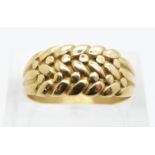An 18ct gold keeper ring, 6g, size Q