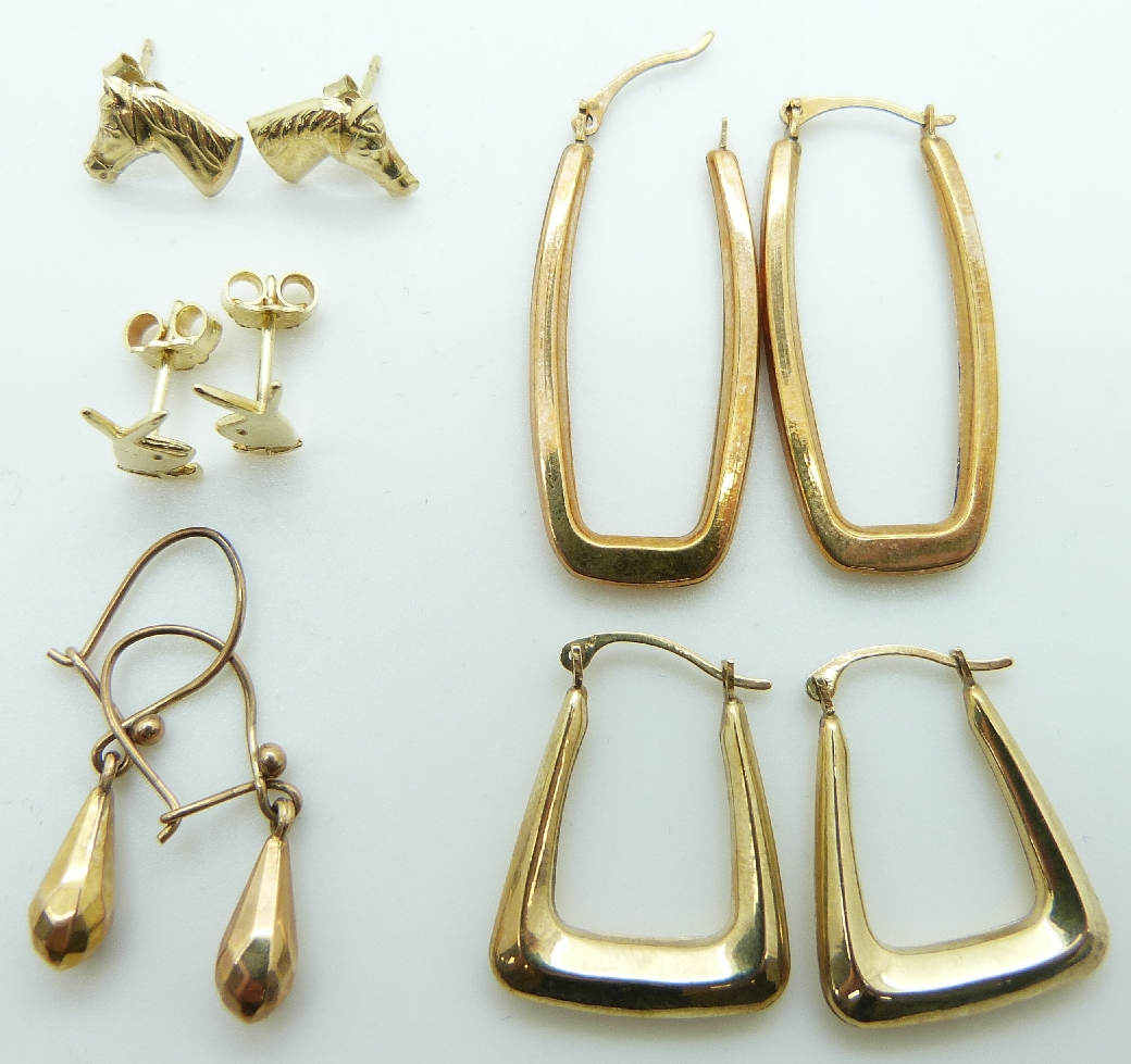 Three 9ct gold earrings (2.7g), a pair of 14ct gold earrings (1g) and a pair of yellow metal - Image 2 of 2