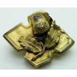 Victorian yellow metal brooch in the form of an acorn, 5.8g