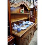 An oak dresser and rack, 158cm wide.