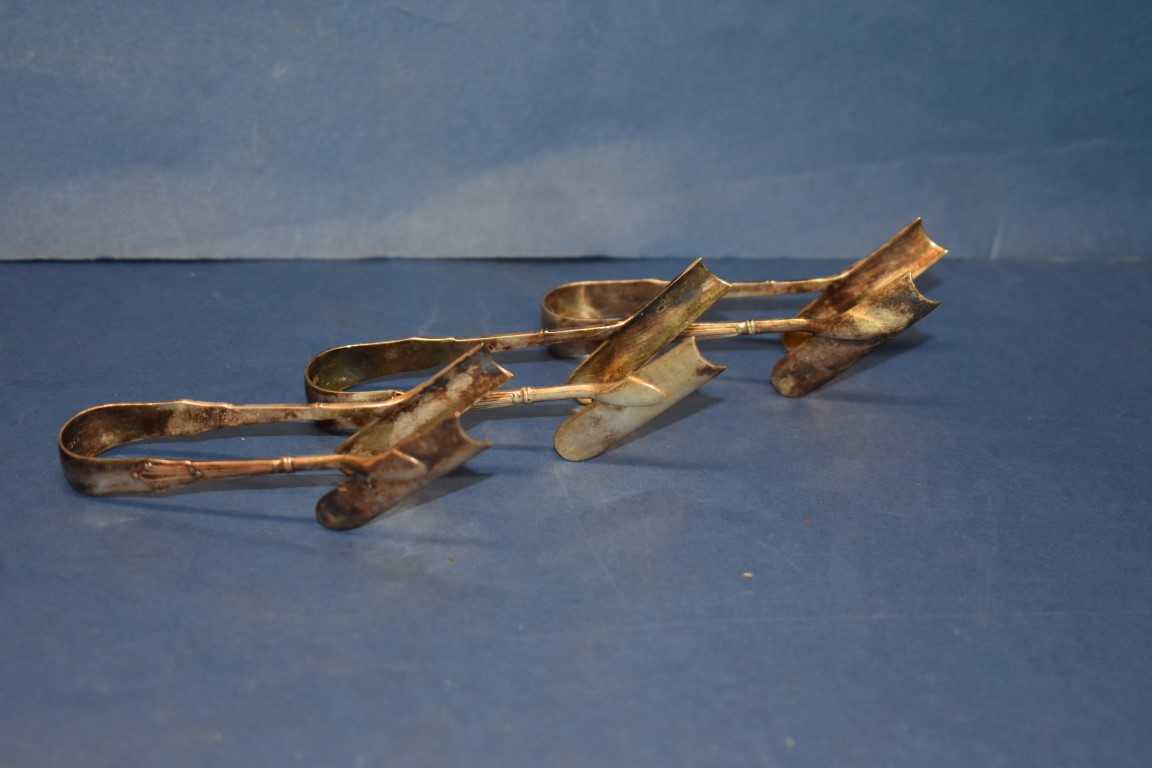 Five pairs of silver sugar tongs; together with two plated examples; - Image 3 of 5