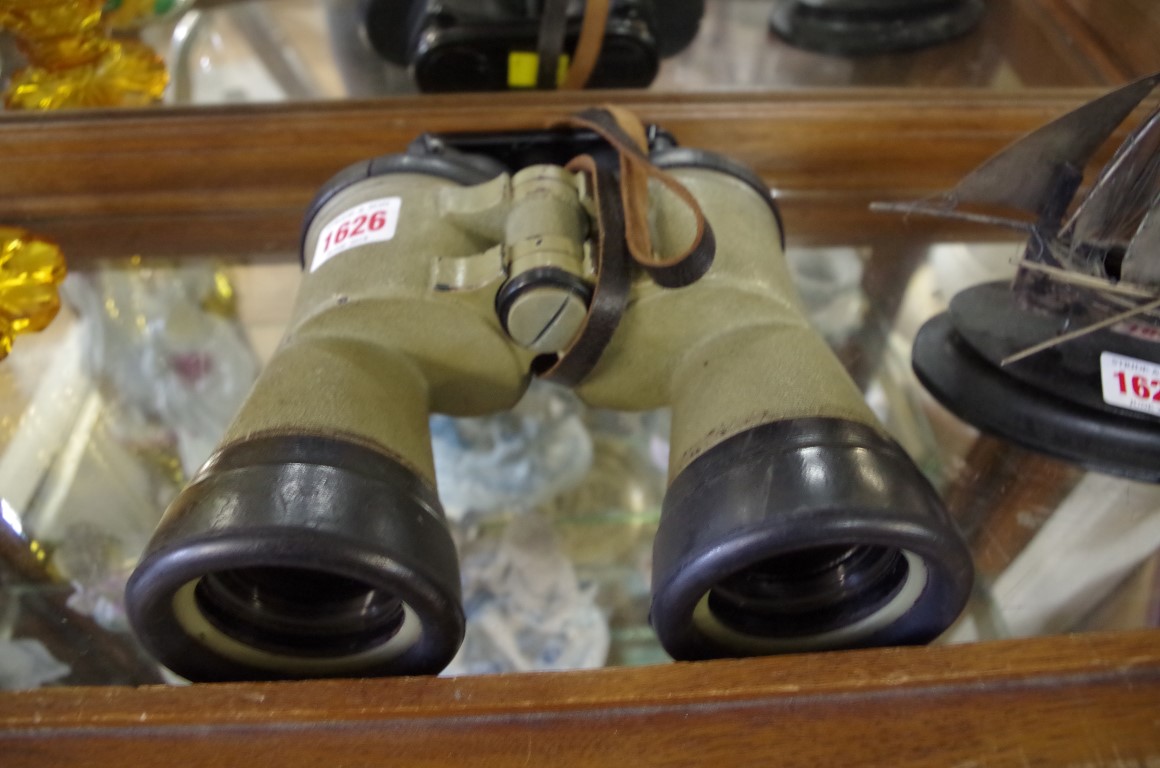 A pair of World War II German 7x50 U Boat binoculars, by Carl Zeiss, No.47161.