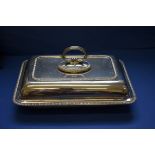 A silver rectangular entree dish, by Mappin & Webb, Sheffield 1939, 26cm, 1250g.