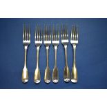 Six Georgian silver Old English pattern dessert forks; five by W C, London 1823, 232g.