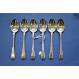 A set of six silver teaspoons, by Thomas Bradbury, London 1903, 88g.