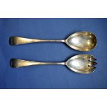 A pair of silver salad servers, by W S Savage & Co, Sheffield 1916, 175g.