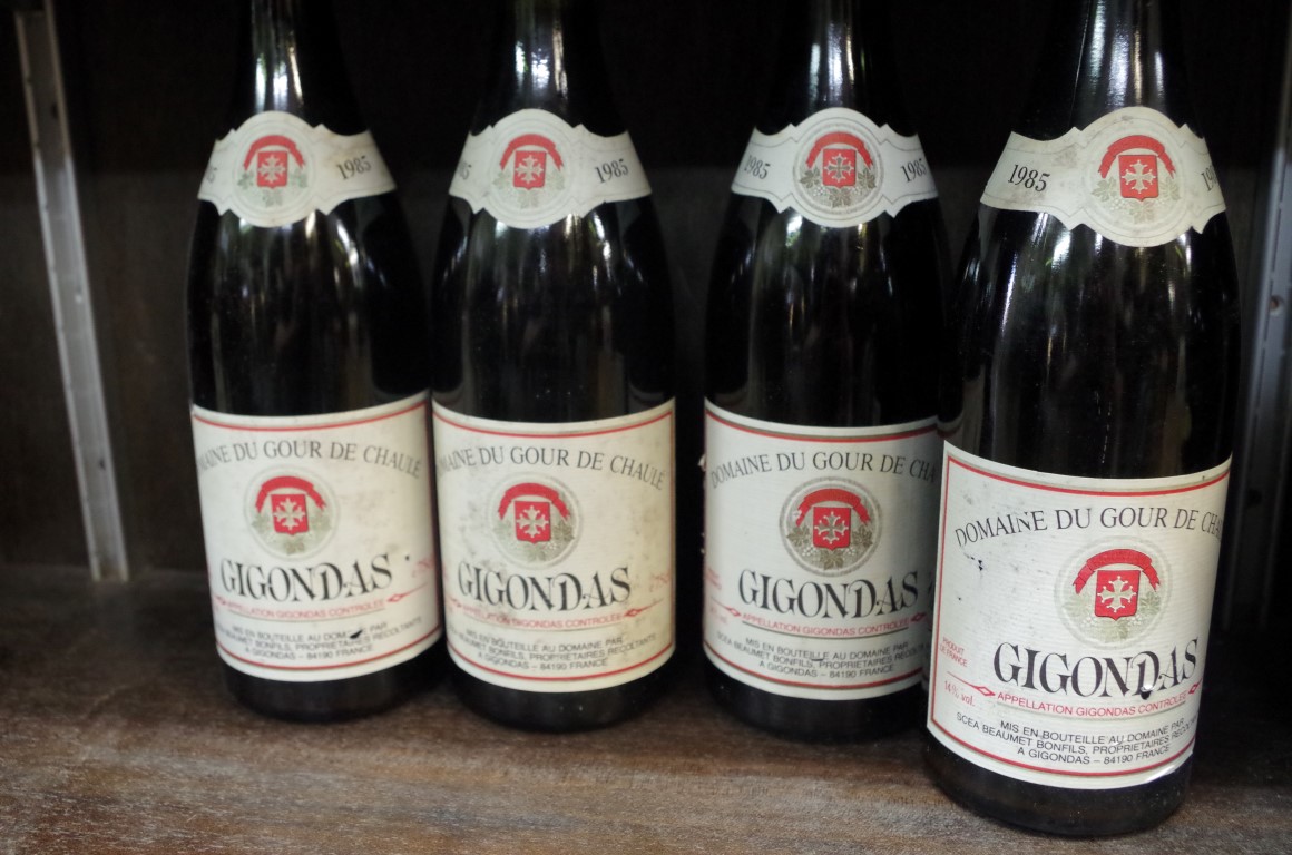 Seven 75cl bottles of 1985 Domaine du Gour de Chaule Gigondas. (7) - Image 3 of 3