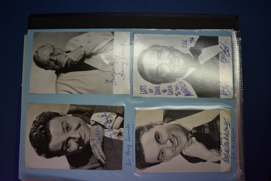 AUTOGRAPH COLLECTION: a collection of approx 100+ autographs contained in 2 modern folders, some - Image 4 of 11