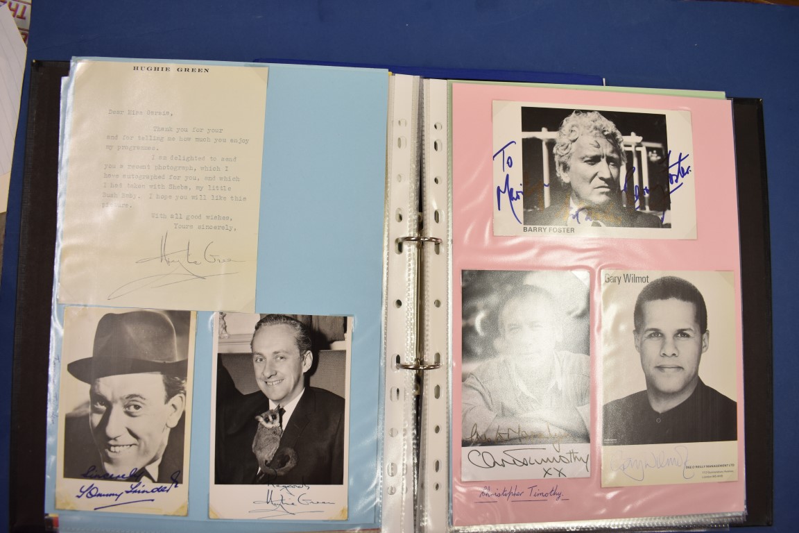 AUTOGRAPH COLLECTION: a collection of approx 100+ autographs contained in 2 modern folders, some - Image 5 of 11