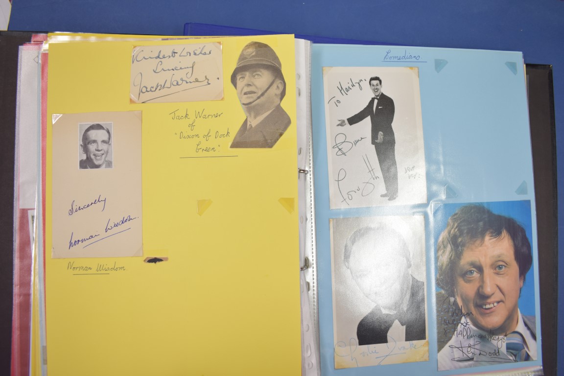 AUTOGRAPH COLLECTION: a collection of approx 100+ autographs contained in 2 modern folders, some - Image 3 of 11